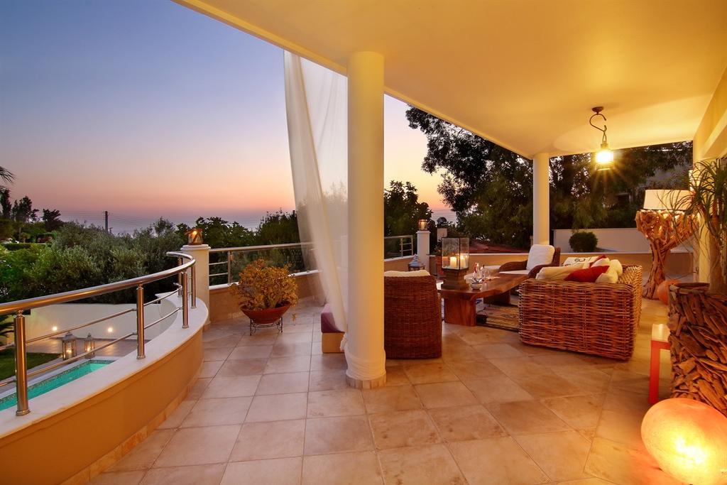Luxury Villa Sea Melody Палая-Фокая Екстер'єр фото